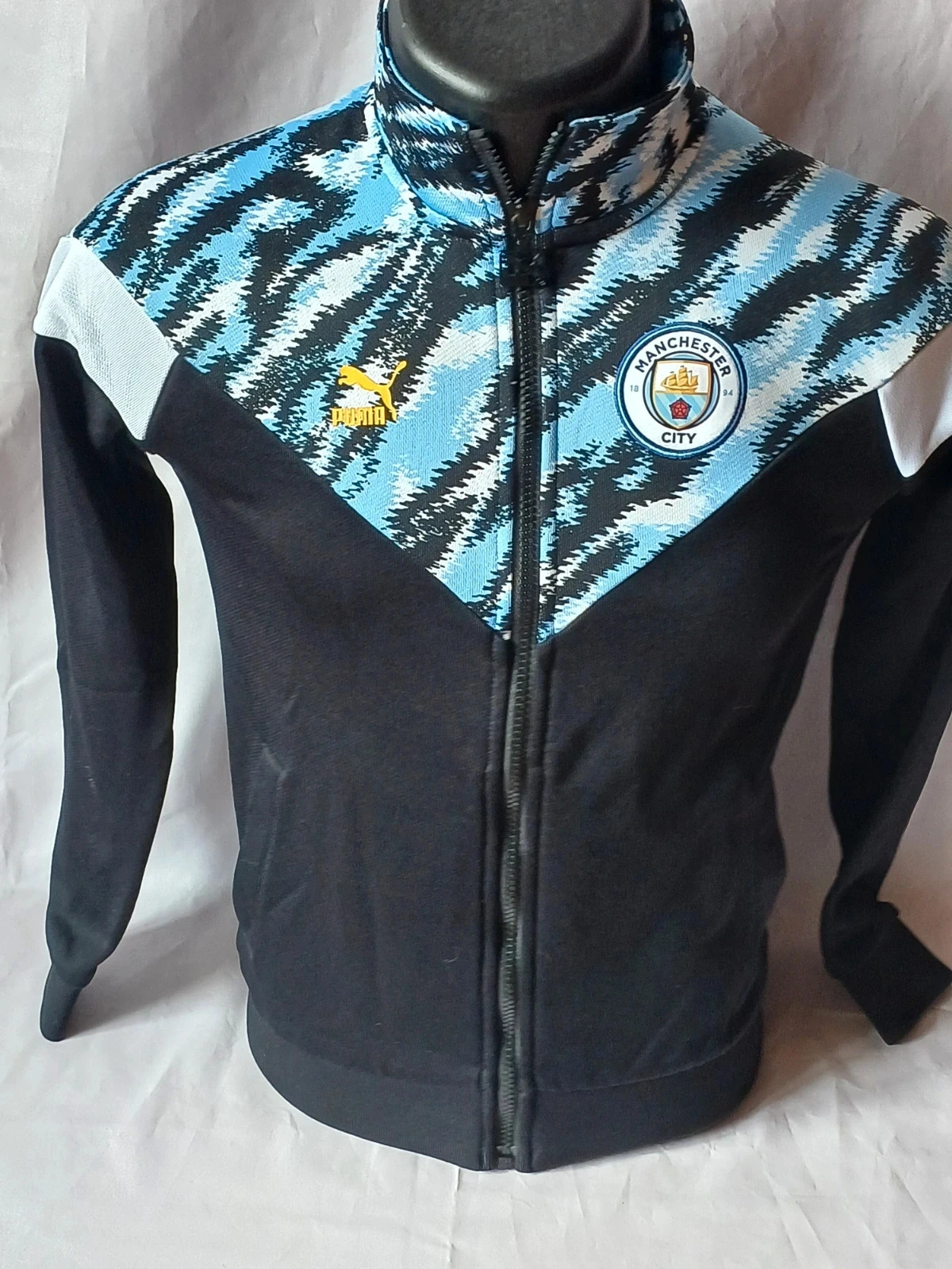 Sweat puma Manchester taille 11/12ans